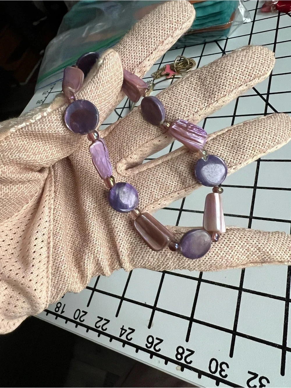 Vintage Purple Mother of Pearl Shell Beaded Stretch Bracelet